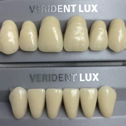 Трехслойные зубы Verident LUX на планках 28 шт. Трехслойные зубы Verident LUX на планках 28 шт.